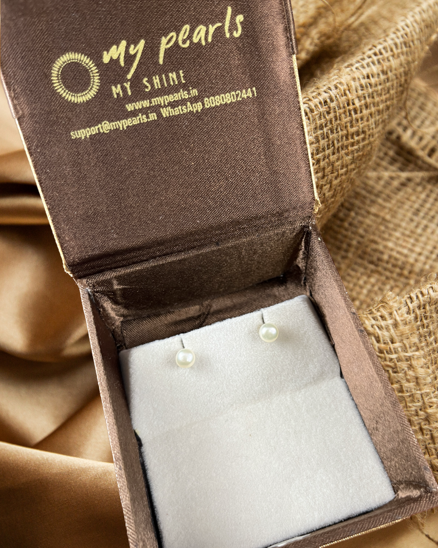 My Pearls Cute & Pretty 4 mm White Pearl Studs