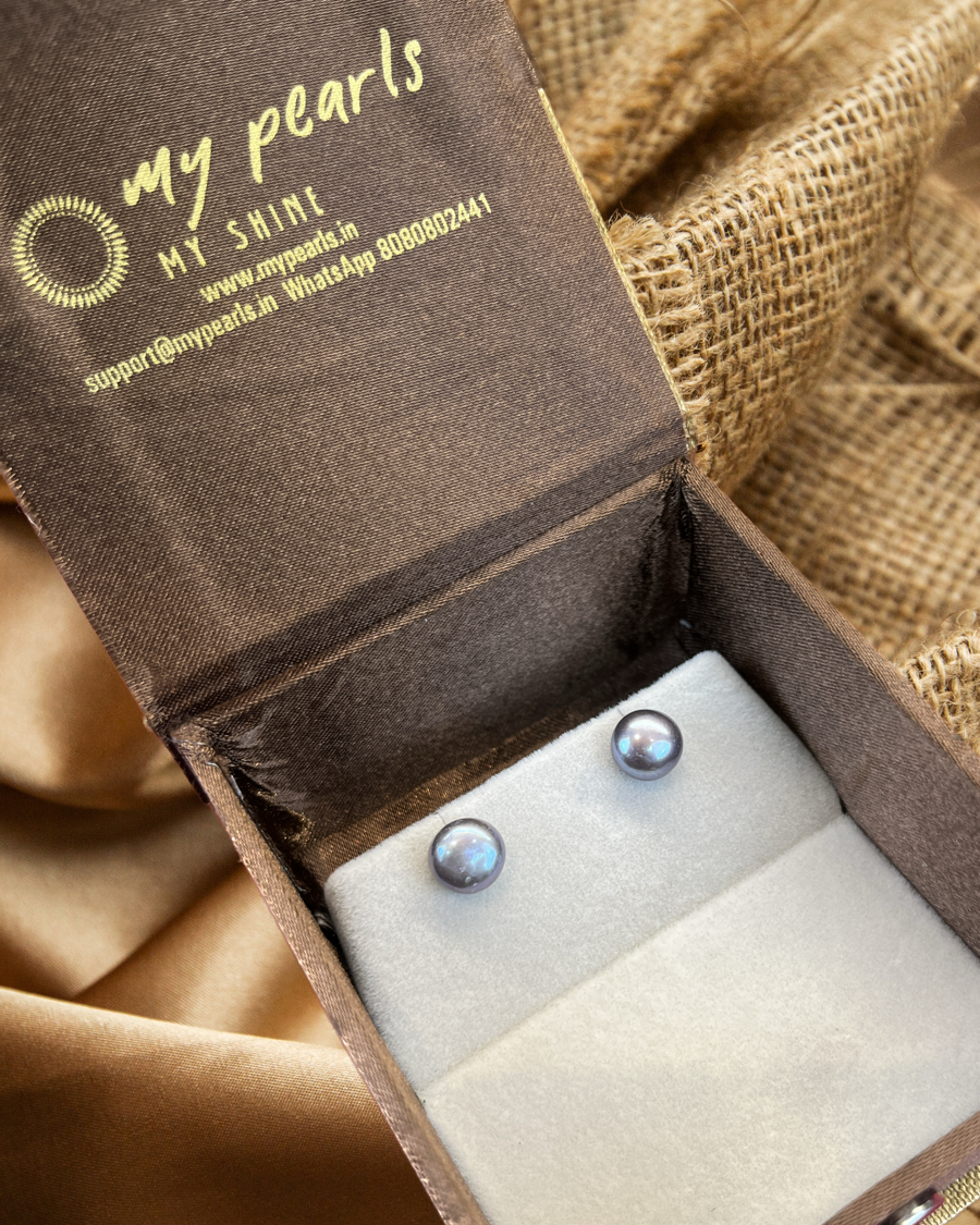 My Pearls 8 mm Greenish Black Pearl Studs