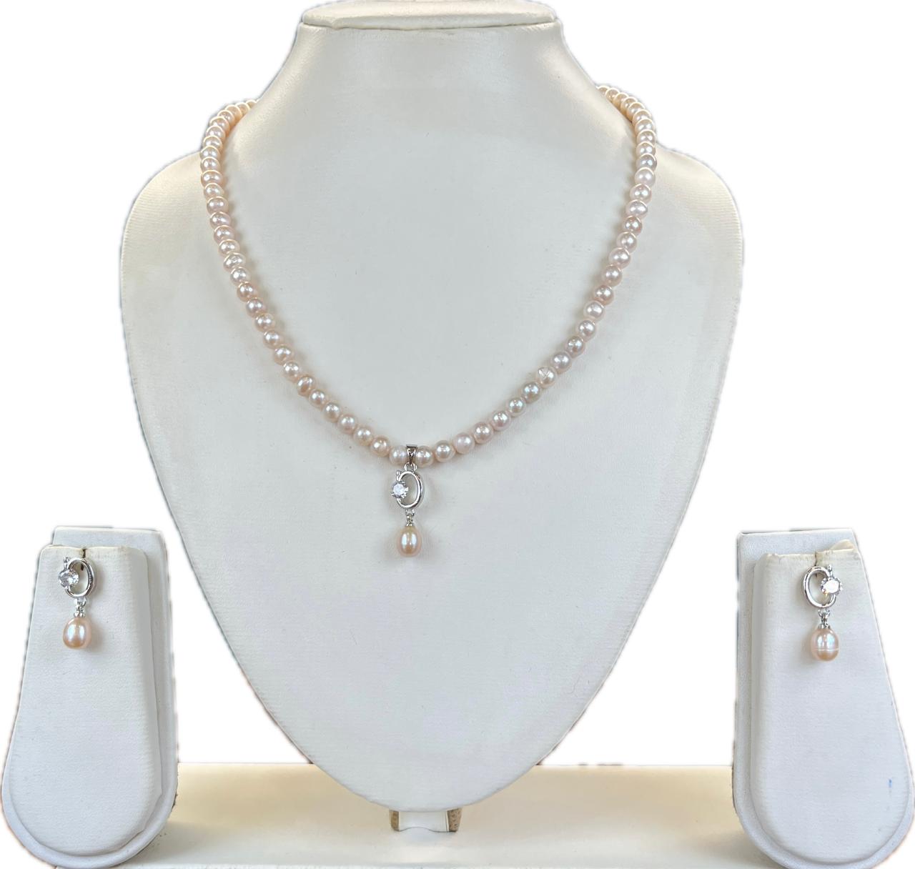 Elegant 6 mm Round Pink Pearl Necklace Set with Pendant