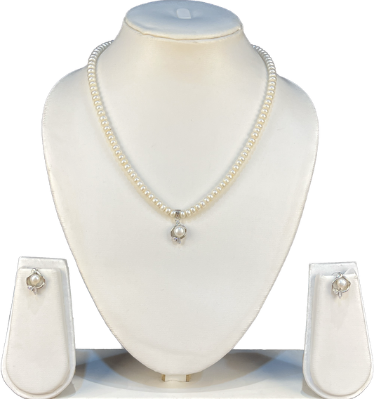 Amara - Cute 4 mm Pearl Necklace Set