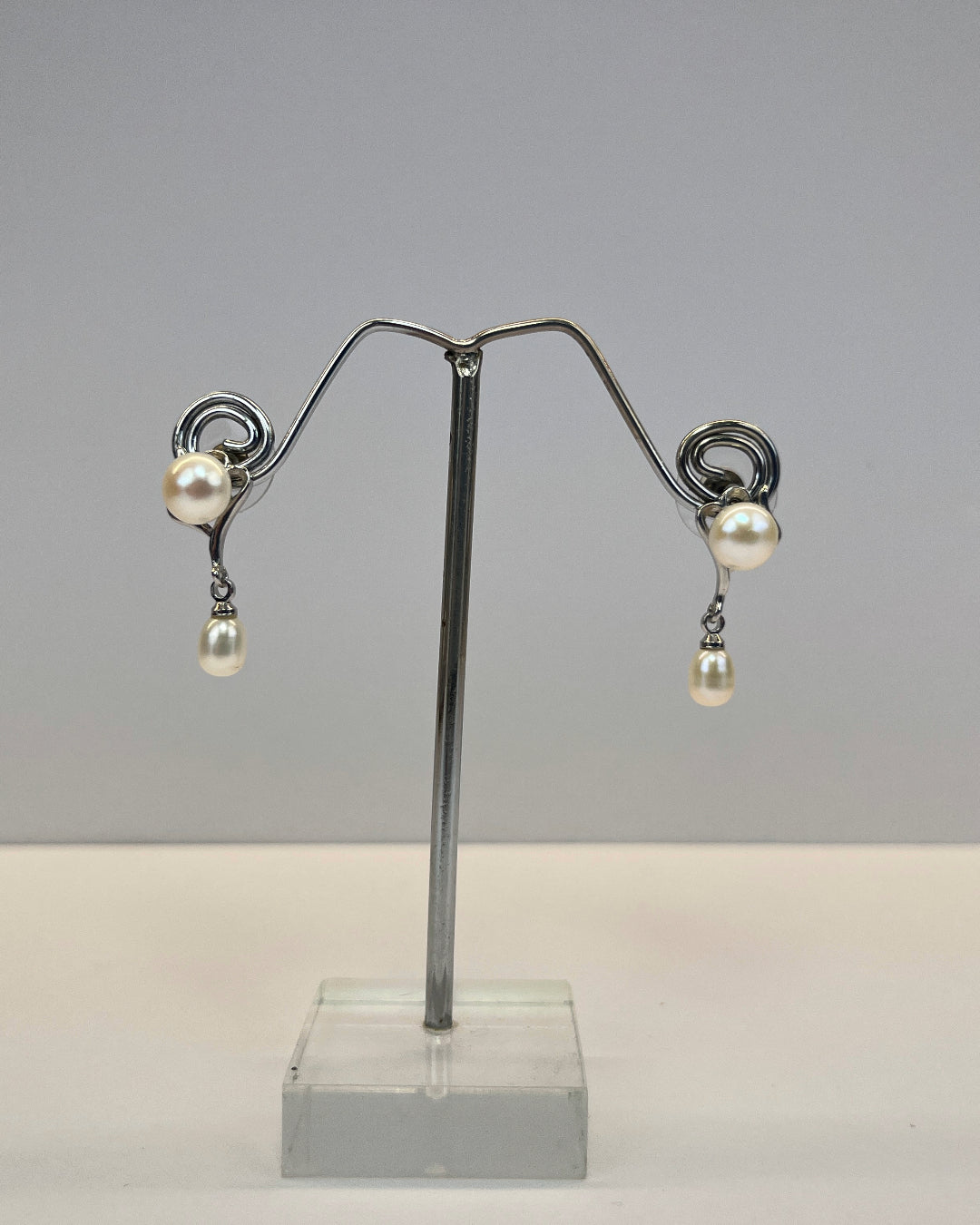 Sleek Hanging White Real Pearl Earrings