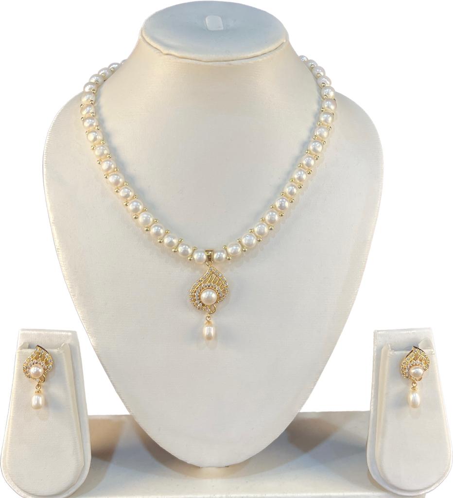 My Pearls Ravishing Pearl Set with Pendant