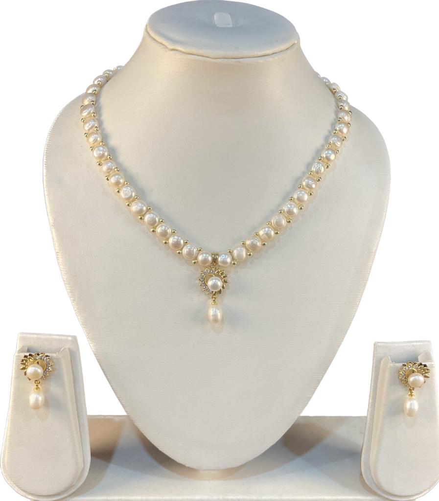 My Pearls Artistic Pearl Set with Pendant